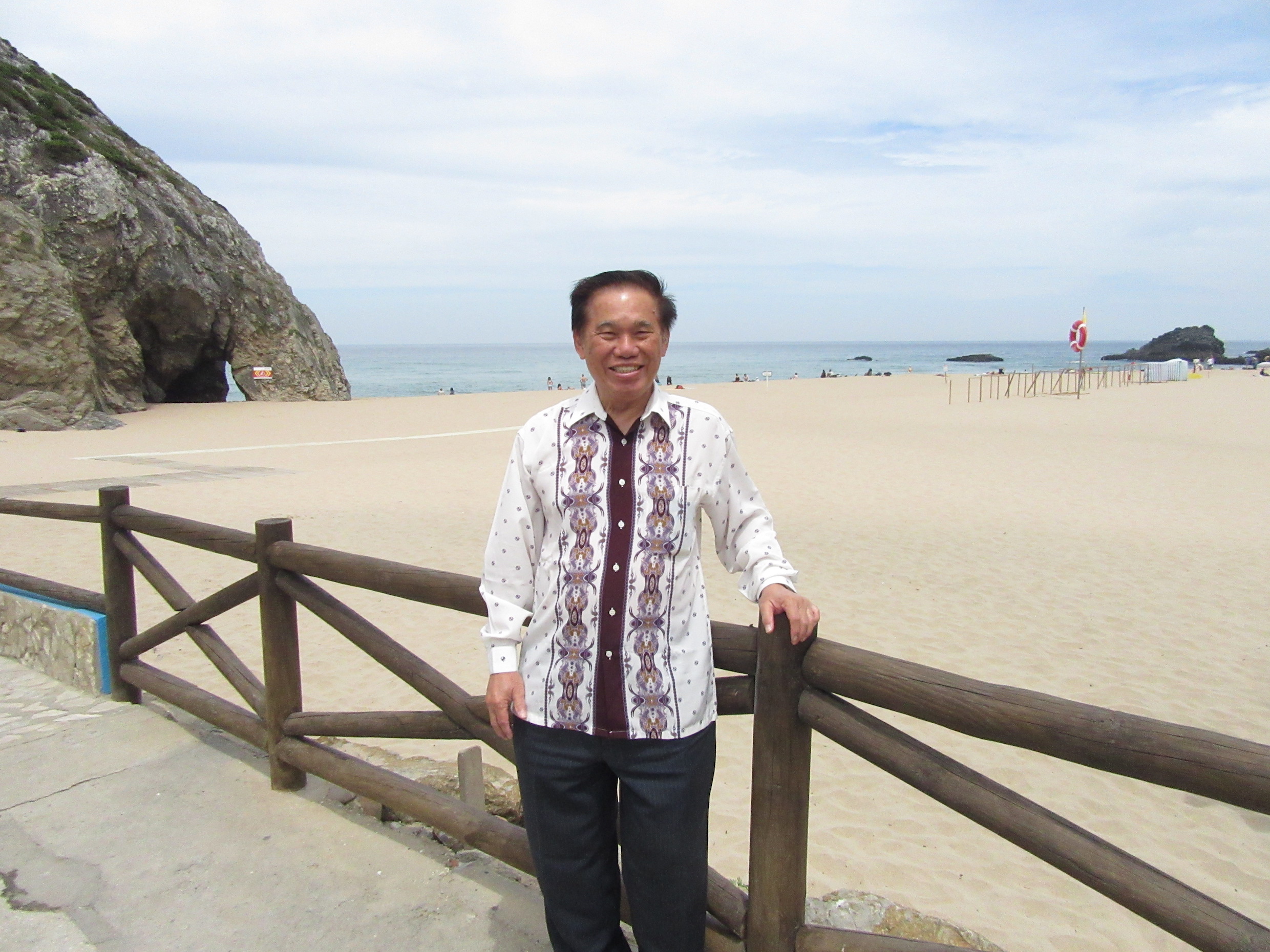 Grandmaster Wong at Praia Algarda