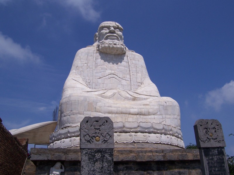 the statute of Bodhidharma